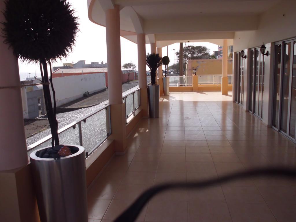 Restaurante Residencial Nova Cidade Porto Novo  Bagian luar foto
